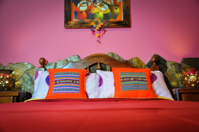 Habitación Matrimonial Privada con Baño a Compartir