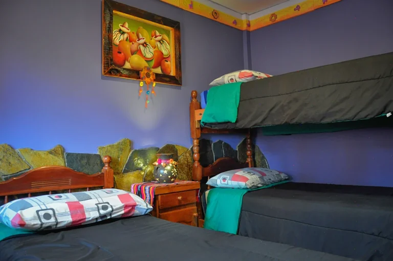 Habitación Triple Privada con Baño a Compartir