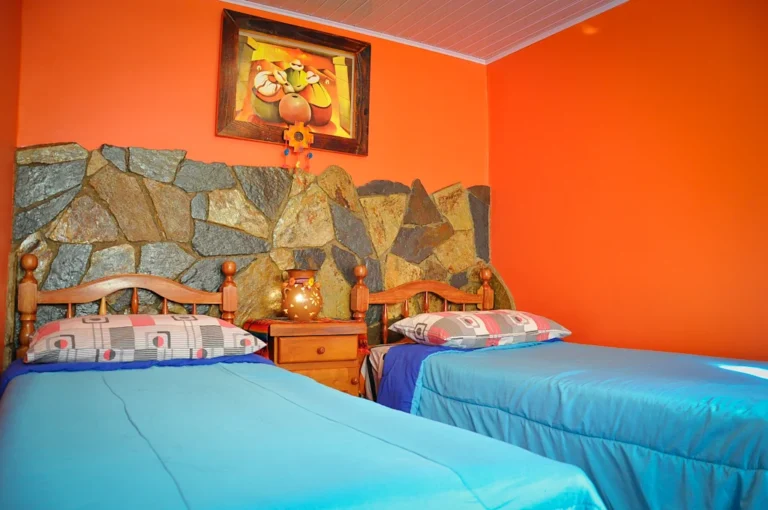 Habitación Twin Privada con Baño a Compartir